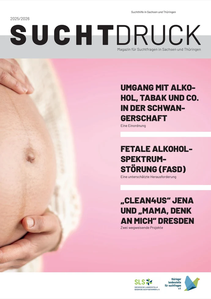 Schwangere Frau hält ihren Bauch, Hintergrund: Titel der Zeitschrift SUCHTDRUCK mit Themen zu Alkohol und Tabak in der Schwangerschaft.